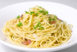 Спагети "Карбонара" по италианска рецепта