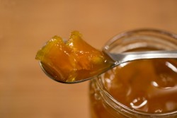Сладко от портокалови корички