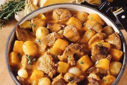 Телешко с кестени и тиква